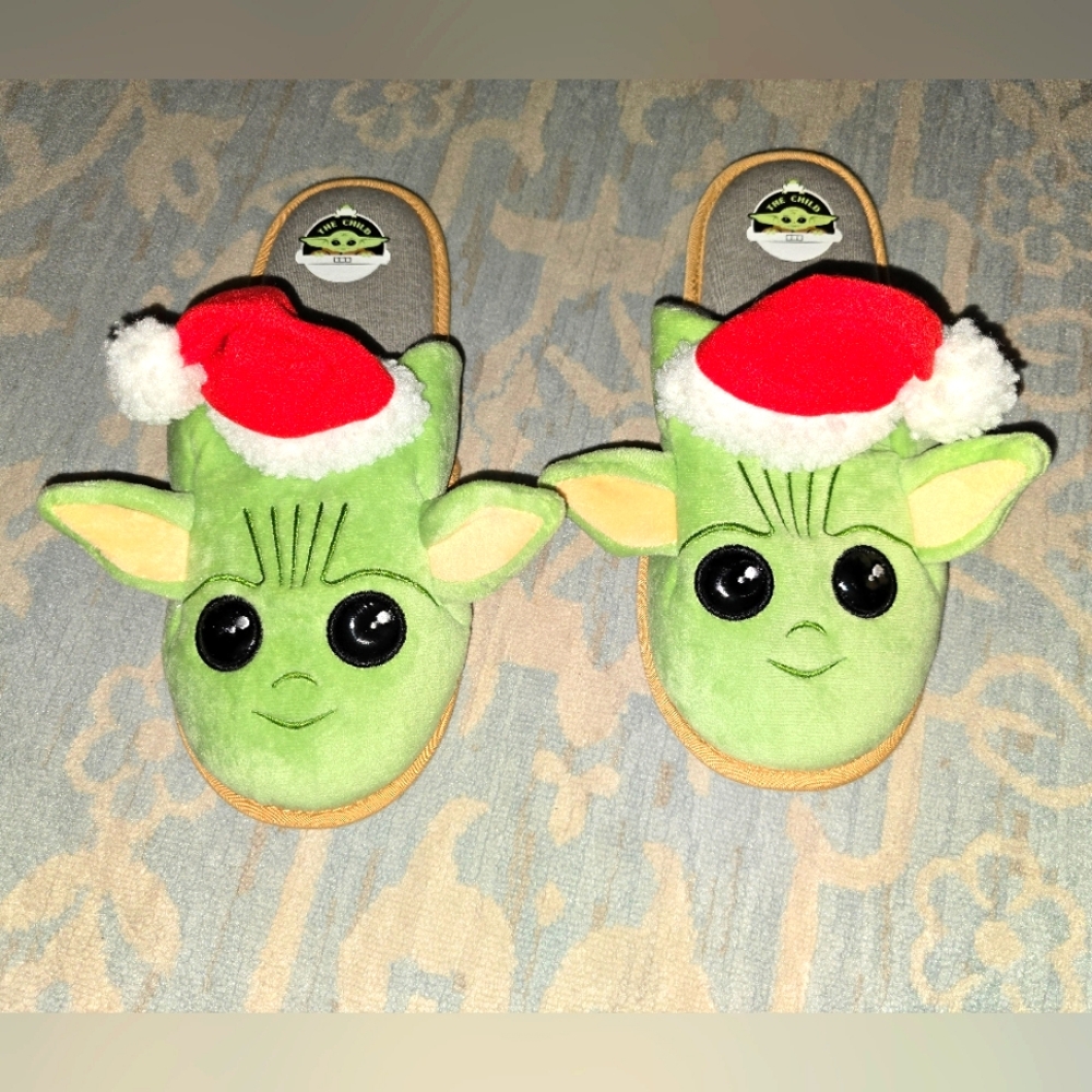 Star Wars Mandalorian Grogu Adult/women's Slippers Size XL 11-12